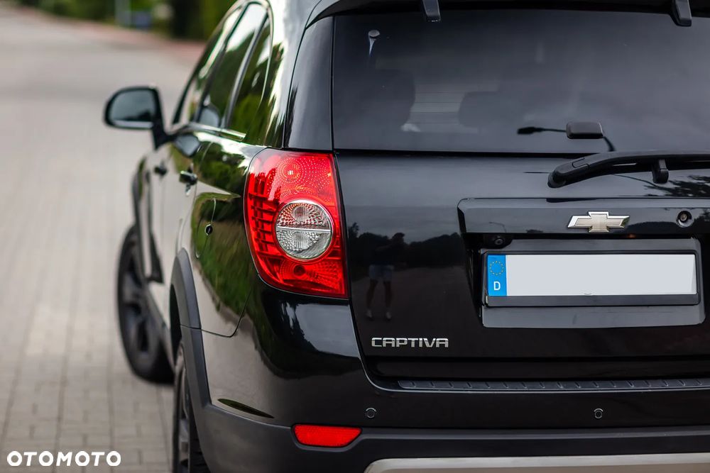 Chevrolet Captiva 2.2 d LTZ - 16
