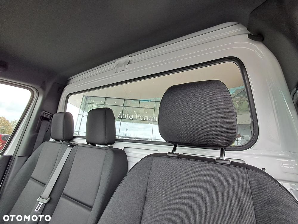 Mercedes-Benz Sprinter - 15