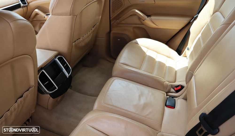 Porsche Cayenne S Tiptronic S - 27