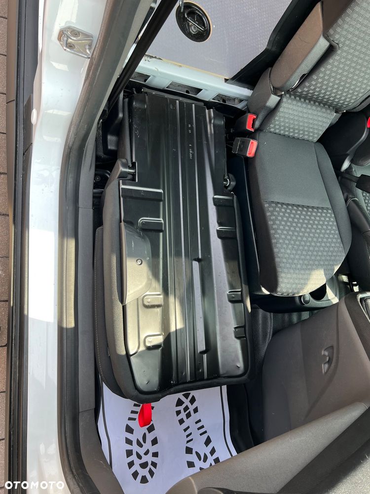 Ford Transit Connect - 28