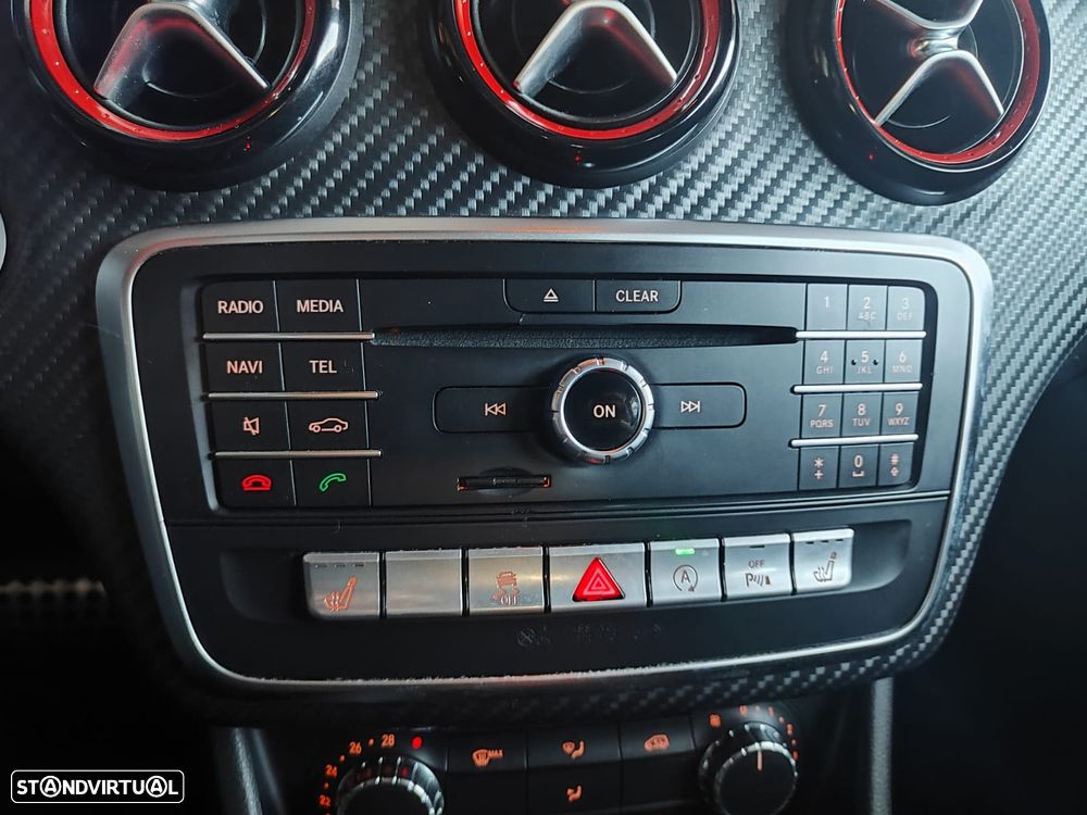 Mercedes-Benz A 45 AMG 4Matic Speedshift 7G-DCT - 33