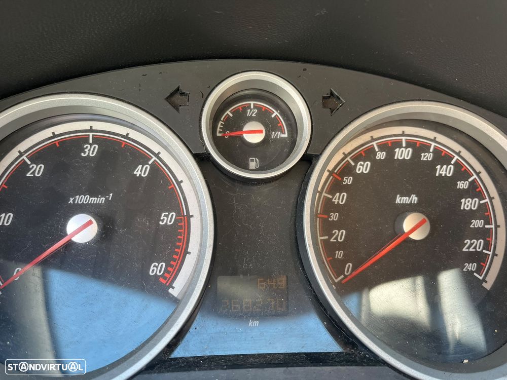 Opel Astra GTC 1.7 CDTI - 5
