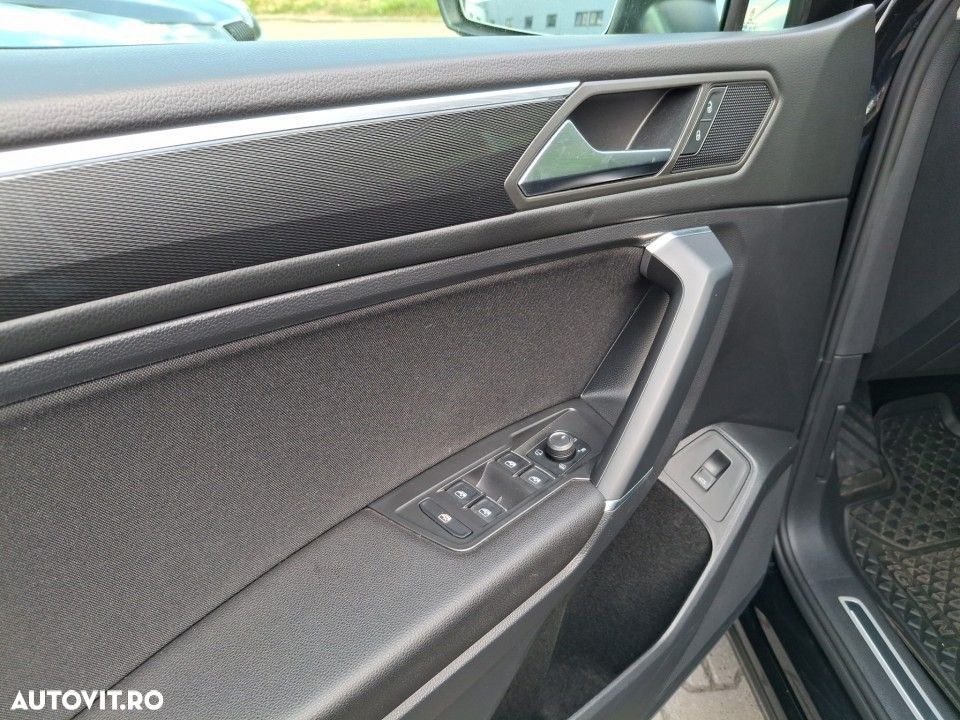 Volkswagen Tiguan - 12