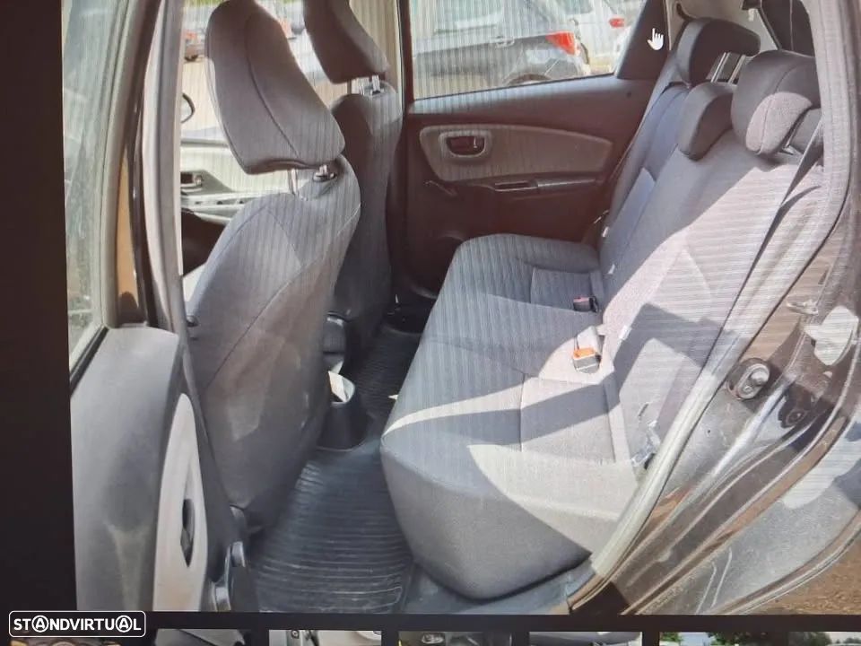 Toyota Yaris 1.0 VVT-i Comfort - 10