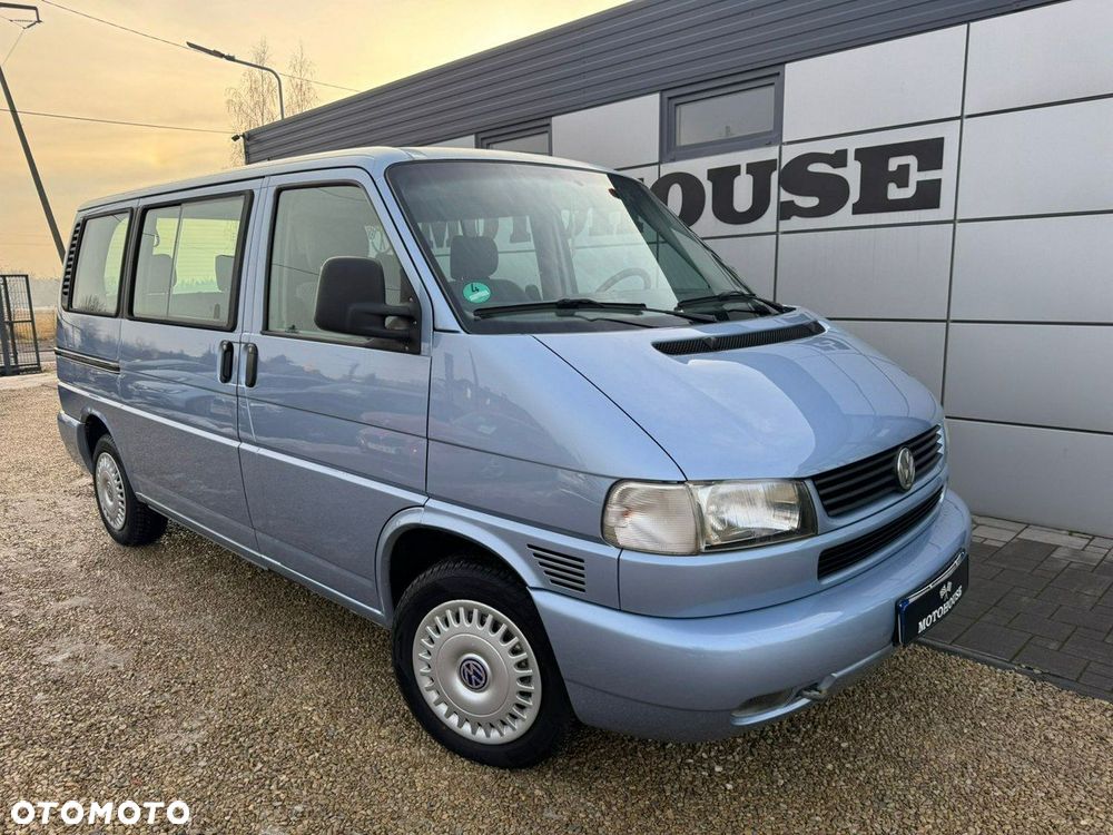 Volkswagen Caravelle - 1