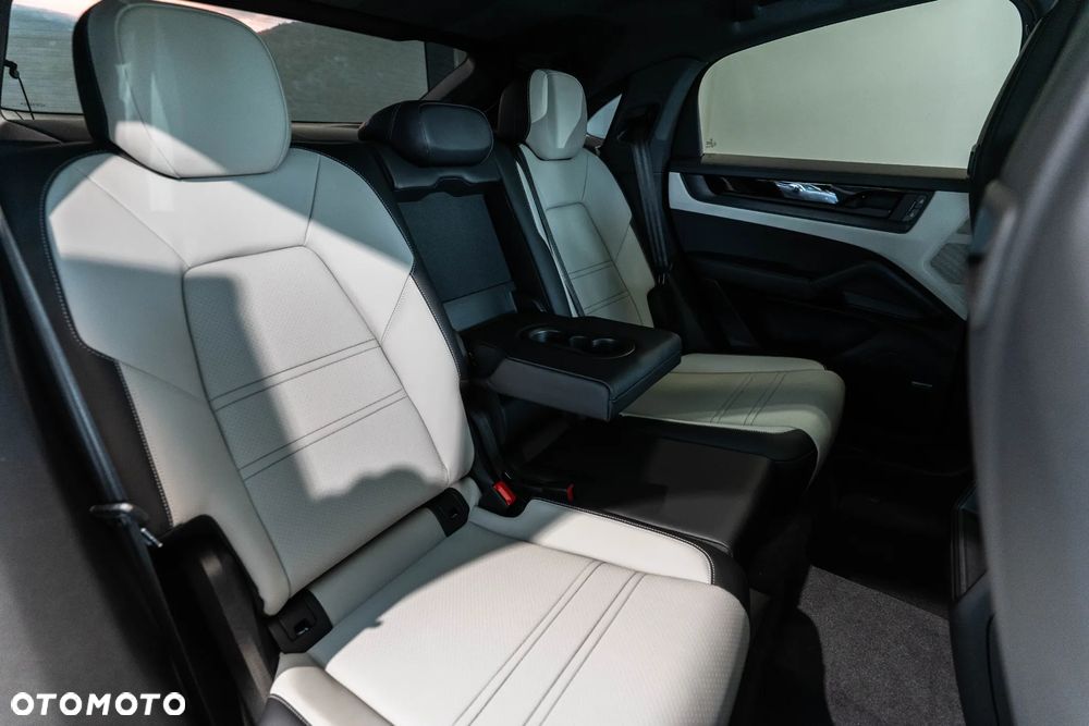 Porsche Cayenne Black Edition - 12