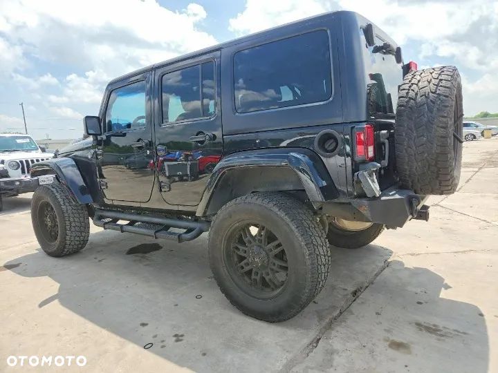 Jeep Wrangler 3.6 Unlim Sahara - 3