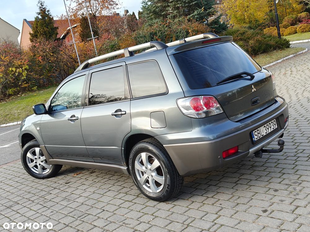 Mitsubishi Outlander 2.0 2WD Invite - 4