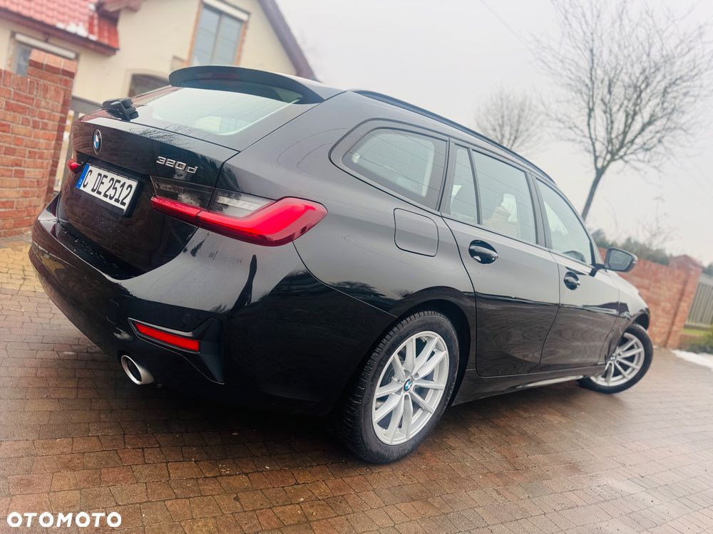 BMW Seria 3 320d Sport Line Shadow - 33