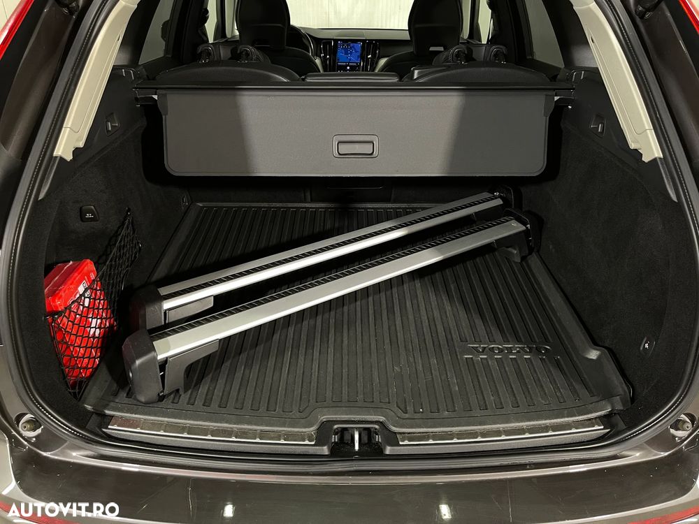 Volvo XC 60 B6 MHEV AT8 AWD Inscription - 31