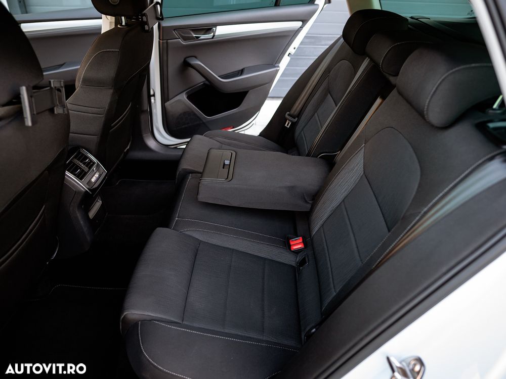 Skoda Superb 2.0 TDI DSG Ambition - 19