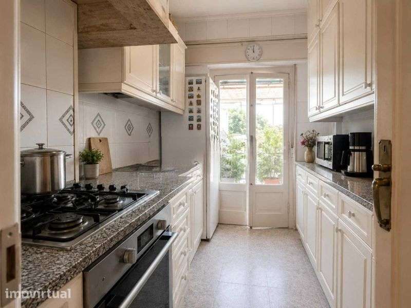 Apartamento T2 em Lisboa para investimento a médio prazo - Grande imagem: 2/10