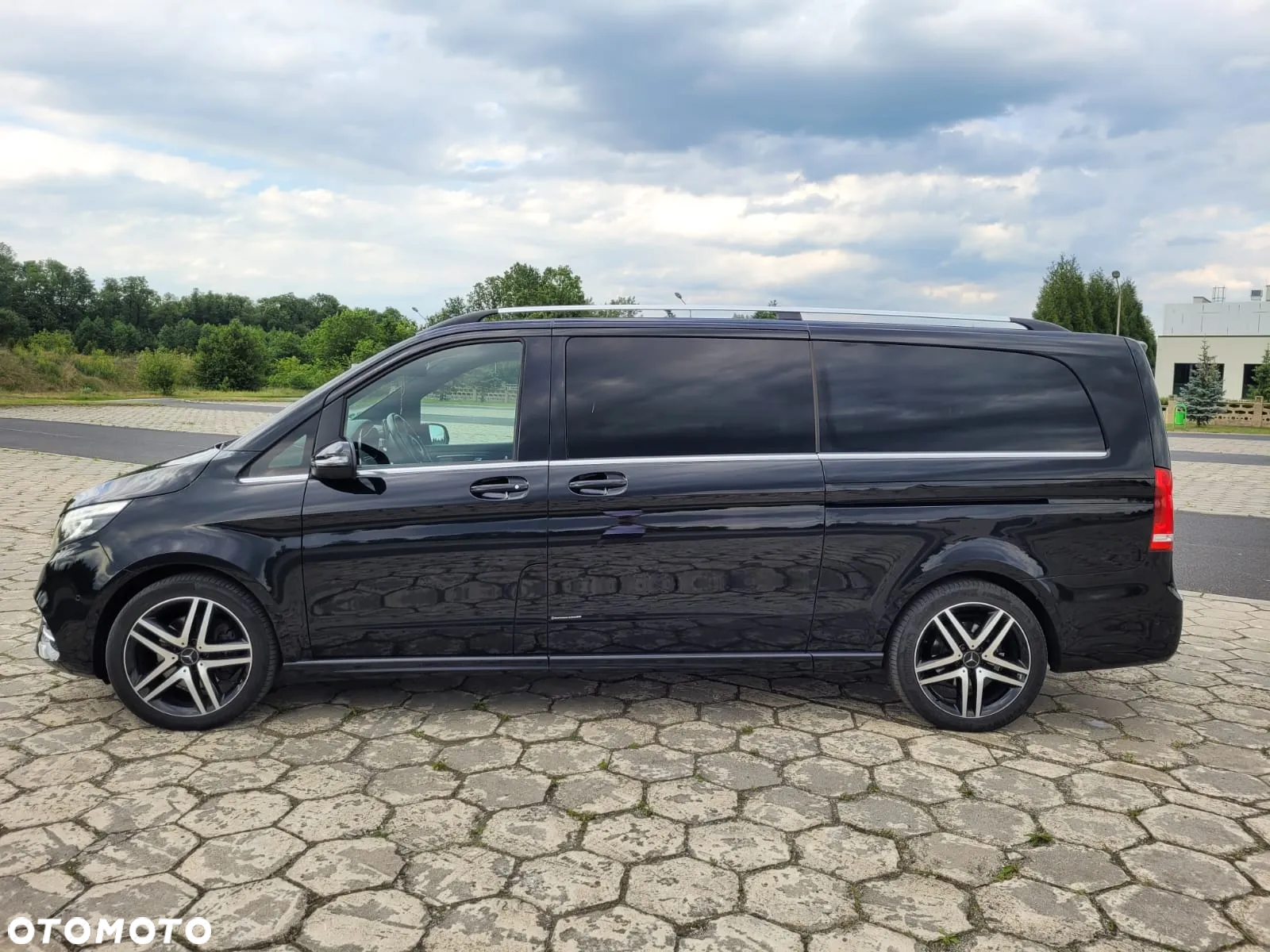 Mercedes-Benz Klasa V 250 d extralang 9G-TRONIC Edition - 3