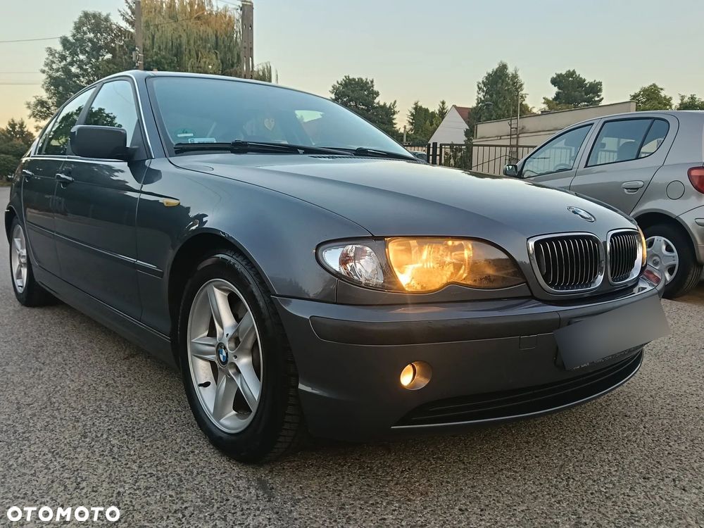 BMW Seria 3 325i Edition Sport - 13
