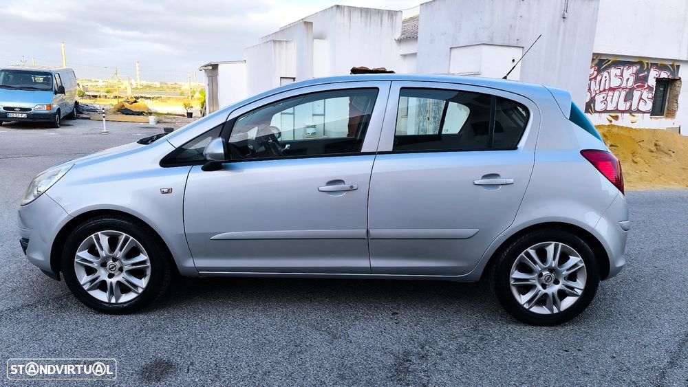 Opel Corsa 1.2 Cosmo - 12