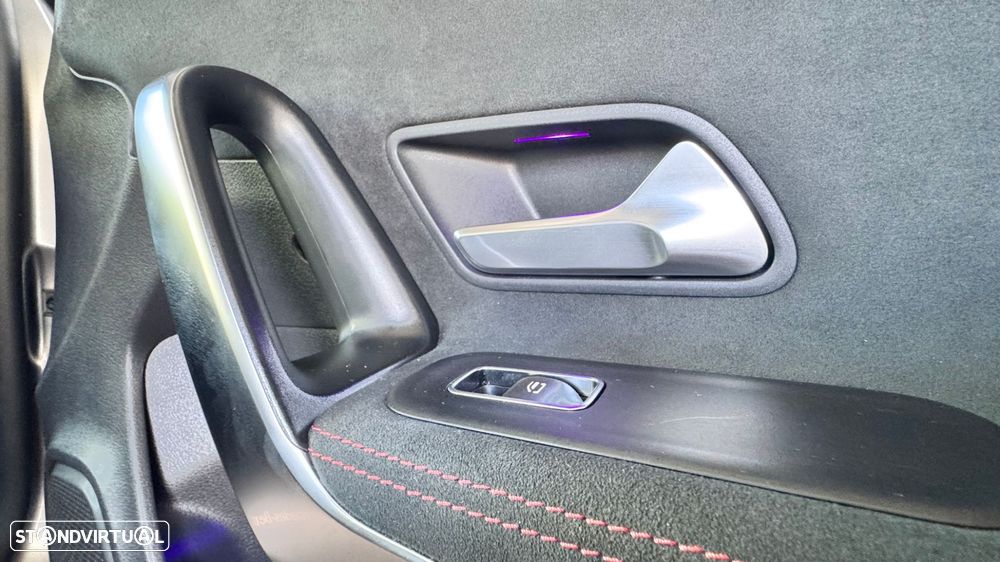 Mercedes-Benz CLA 250 e 8G-DCT Special Edition - 27