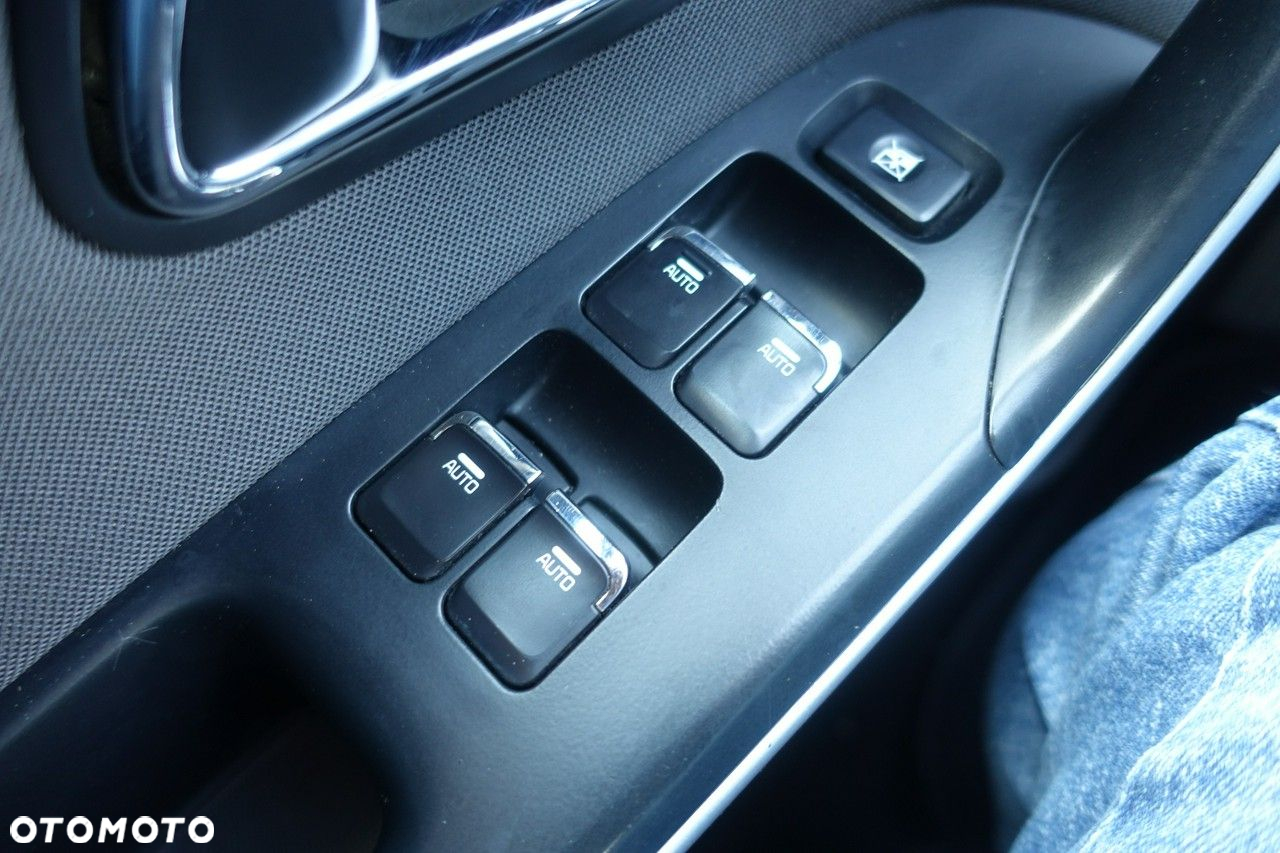 Kia Ceed - 23