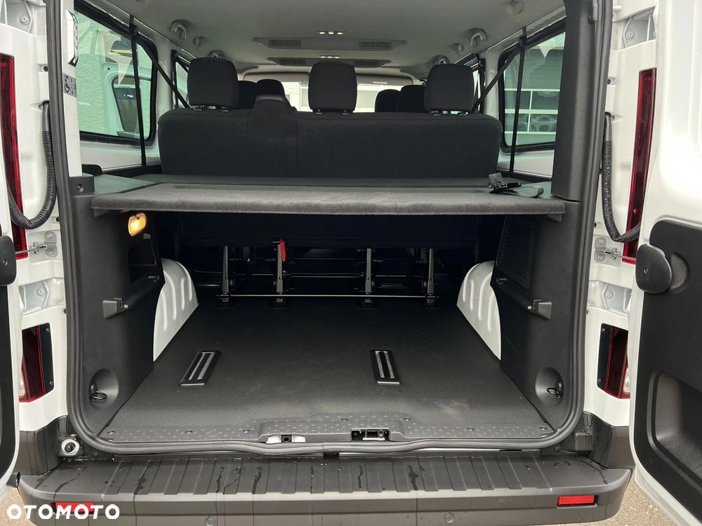 Renault Trafic - 15