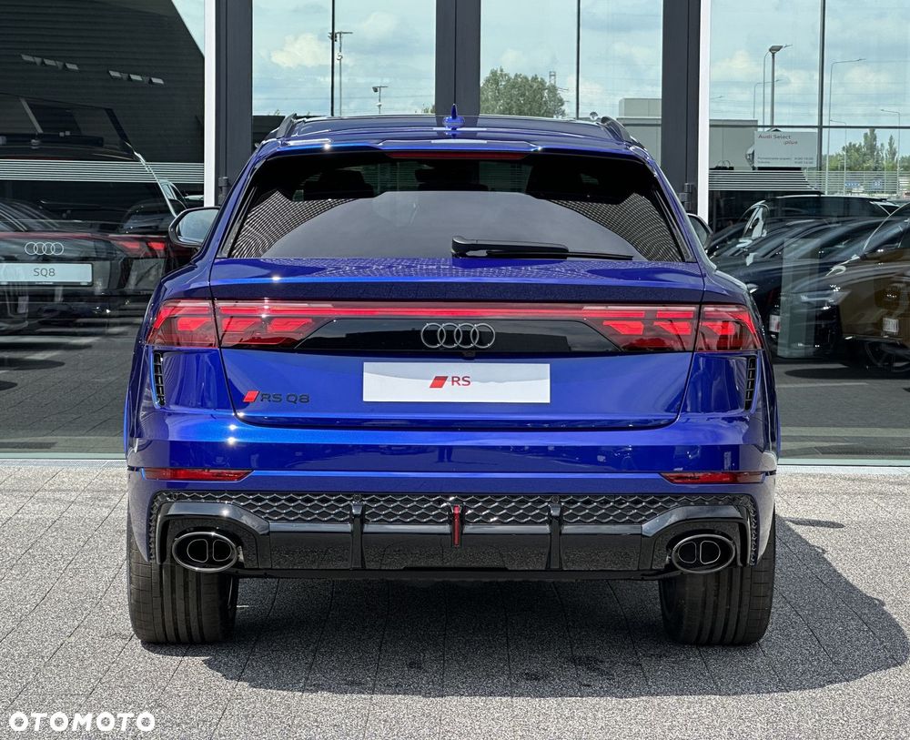 Audi RS Q8 - 8