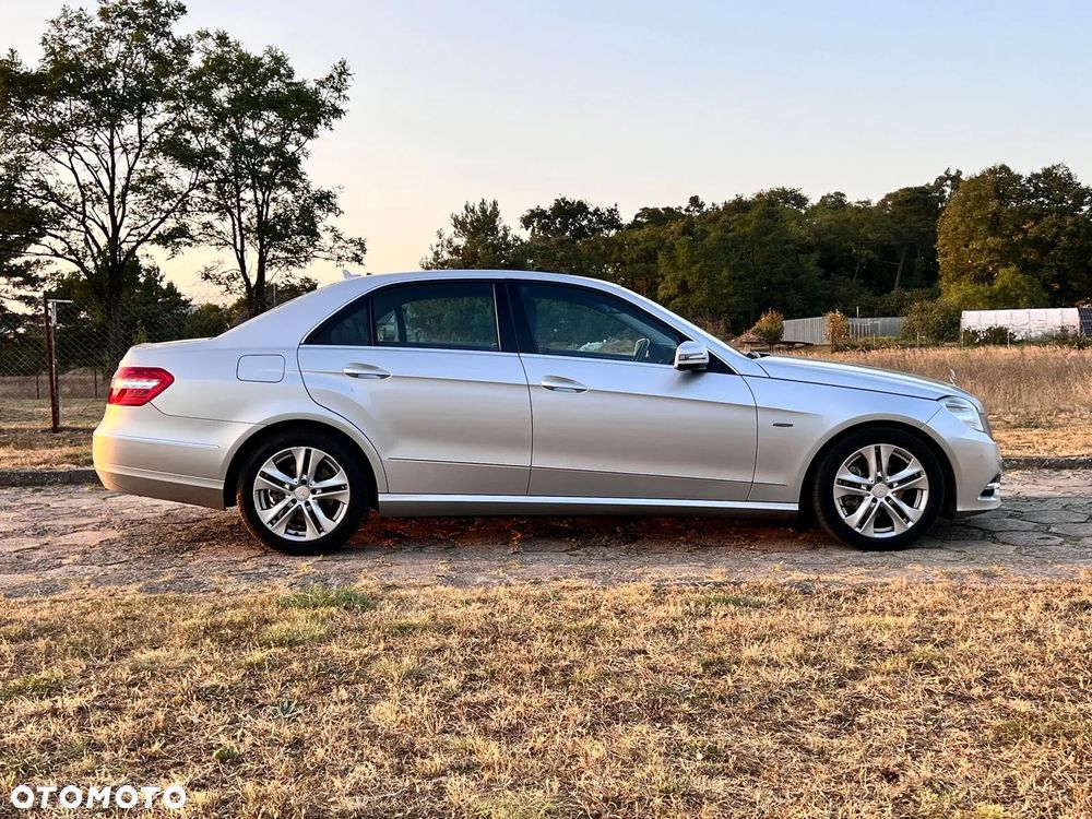 Mercedes-Benz Klasa E - 9