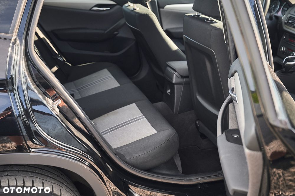 BMW X1 xDrive18d xLine - 27