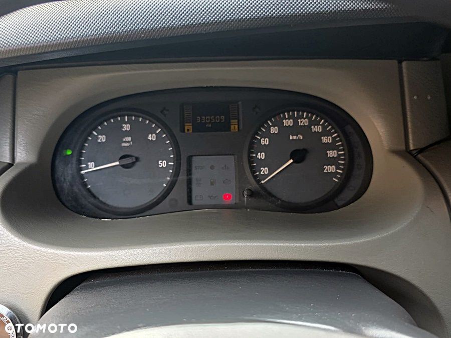 Opel Vivaro - 15