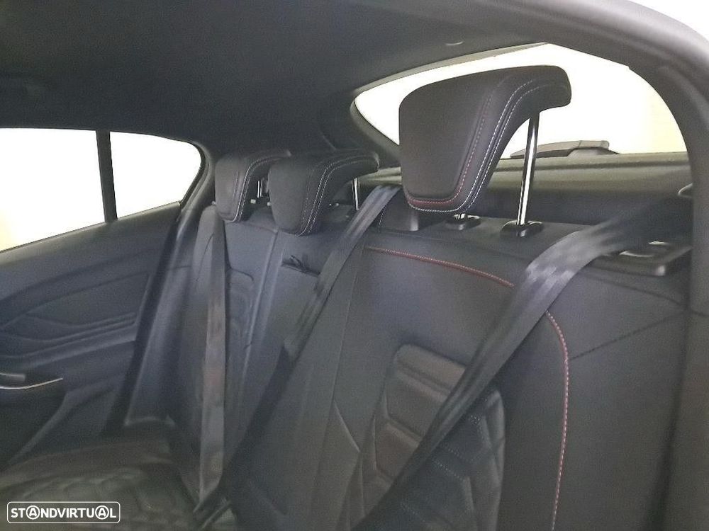 Ford Focus 1.0 EcoBoost MHEV ST-Line X Aut. - 8