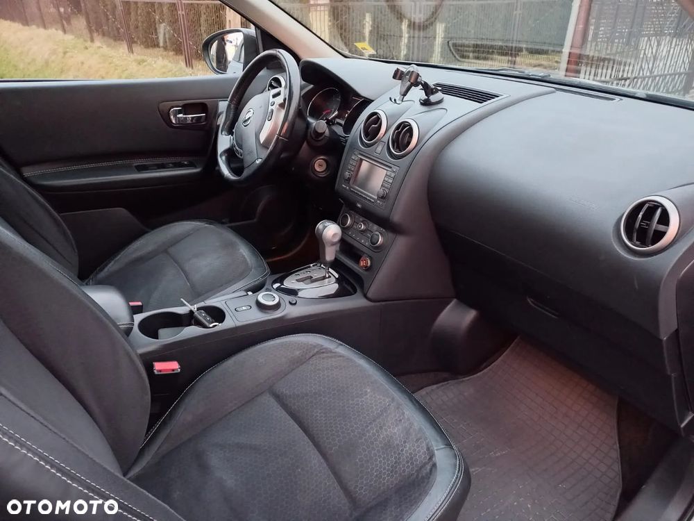 Nissan Qashqai+2 - 21