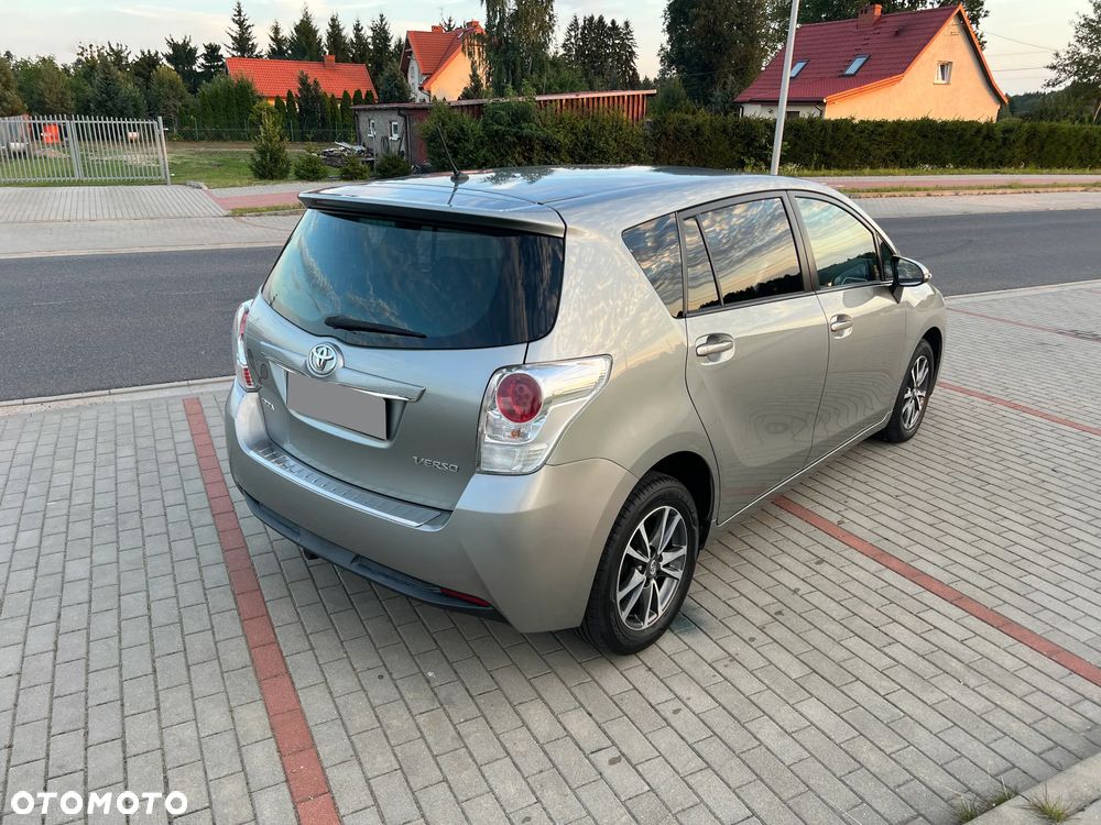Toyota Verso 2.0 D-4D Sol - 21