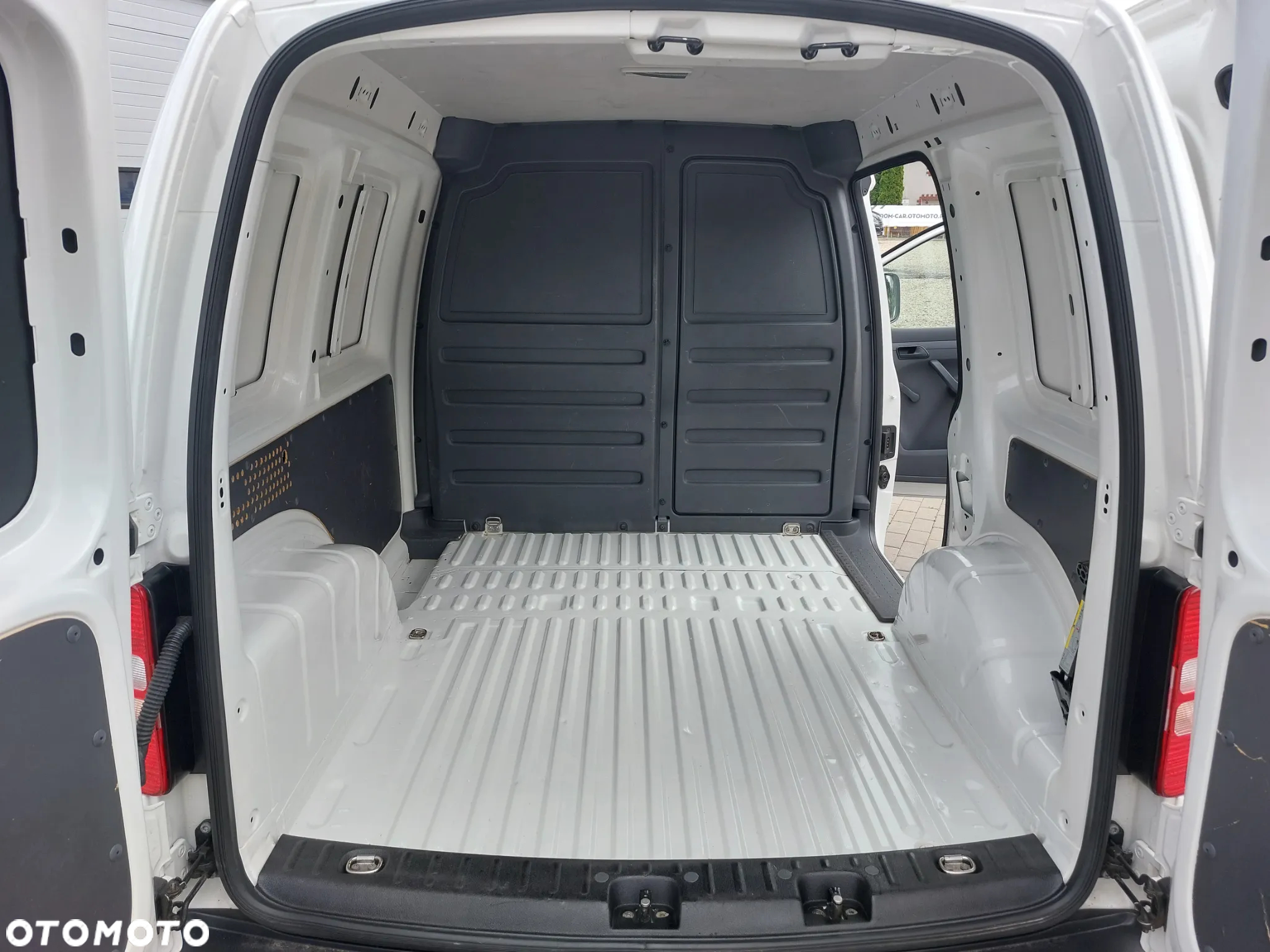 Volkswagen Caddy 1.6 TDI Comfortline - 17