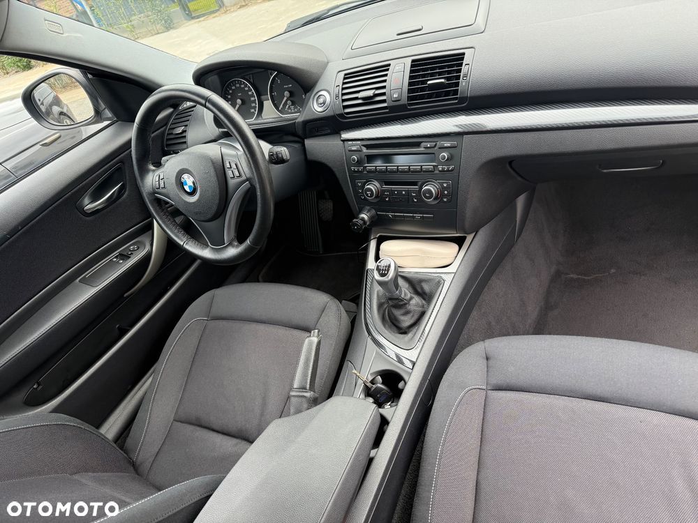 BMW Seria 1 118d - 11