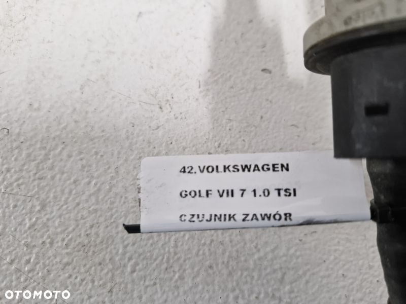 volkswagen golf vii 7 1.0 tsi czujnik zawór rurka przewód paliwa 05e906052 - 9