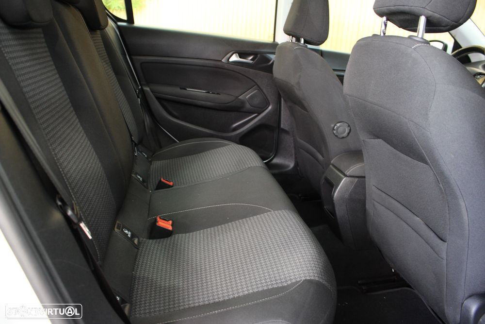 Peugeot 308 1.5 BlueHDi Active Pack - 27