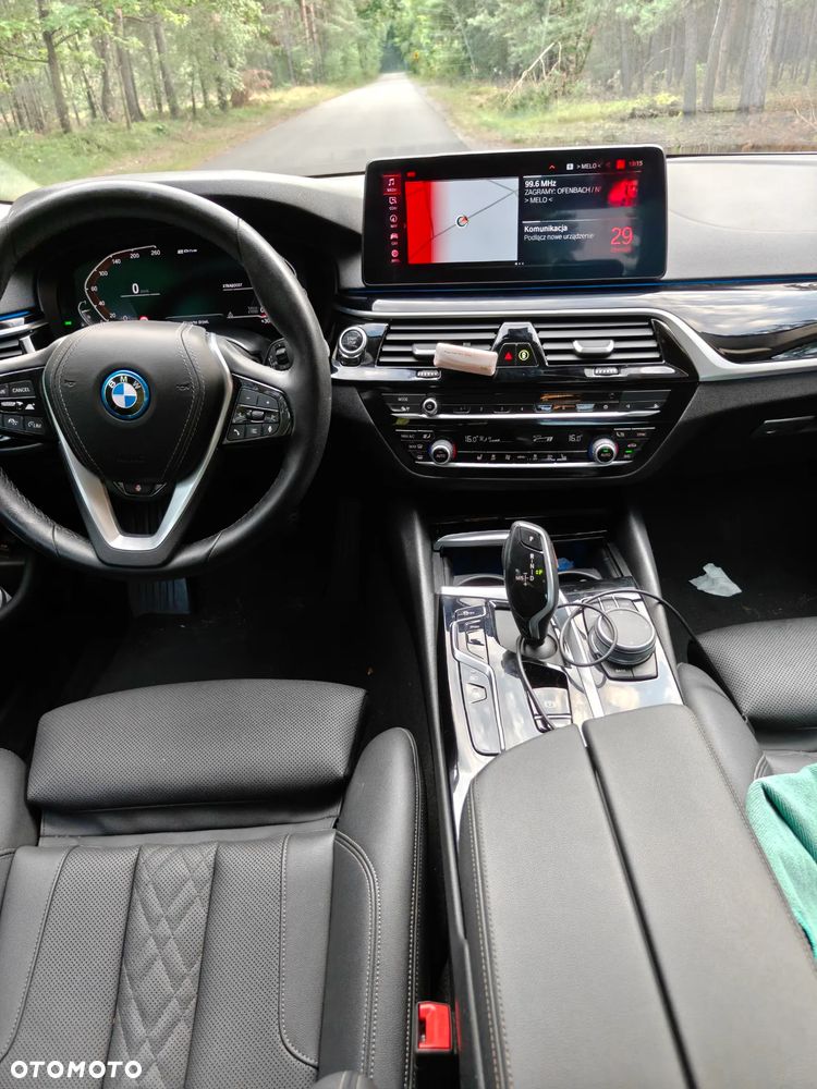 BMW Seria 5 530e Luxury Line - 21