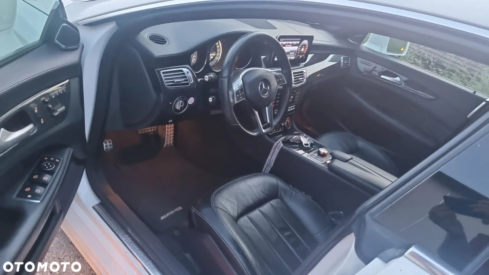 Mercedes-Benz CLS 350 CDI 4-Matic BlueEff - 12