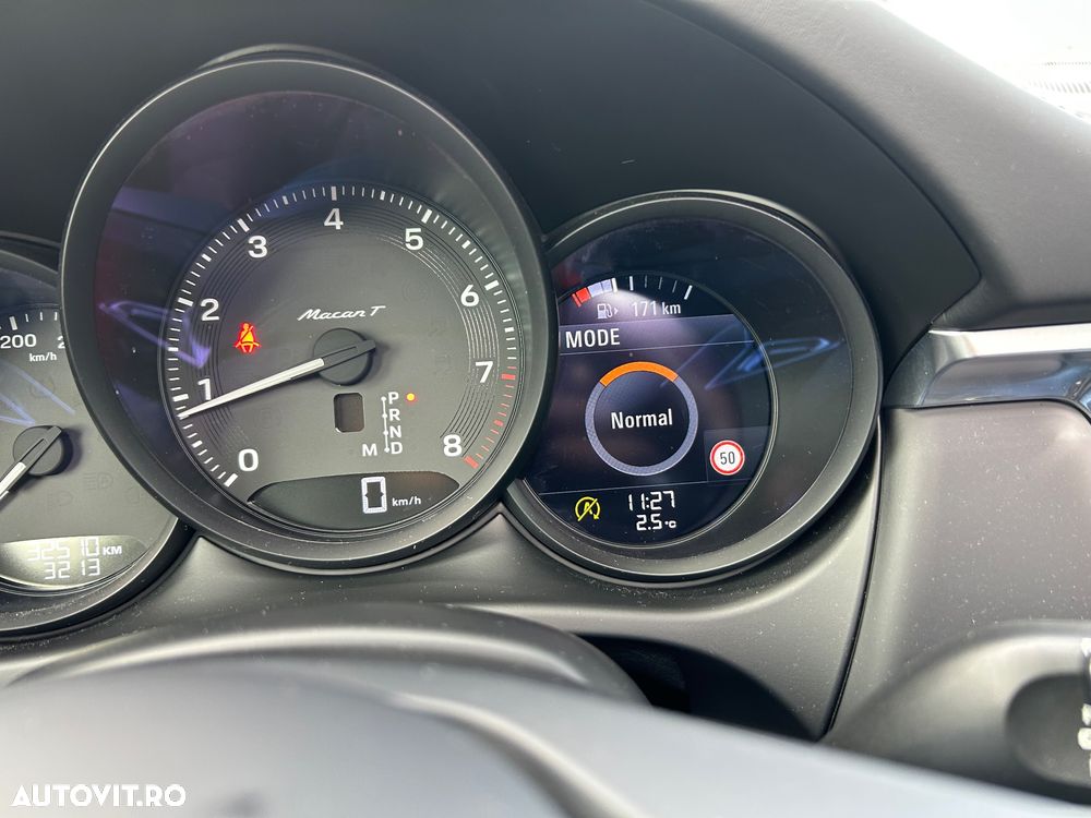 Porsche Macan T - 13