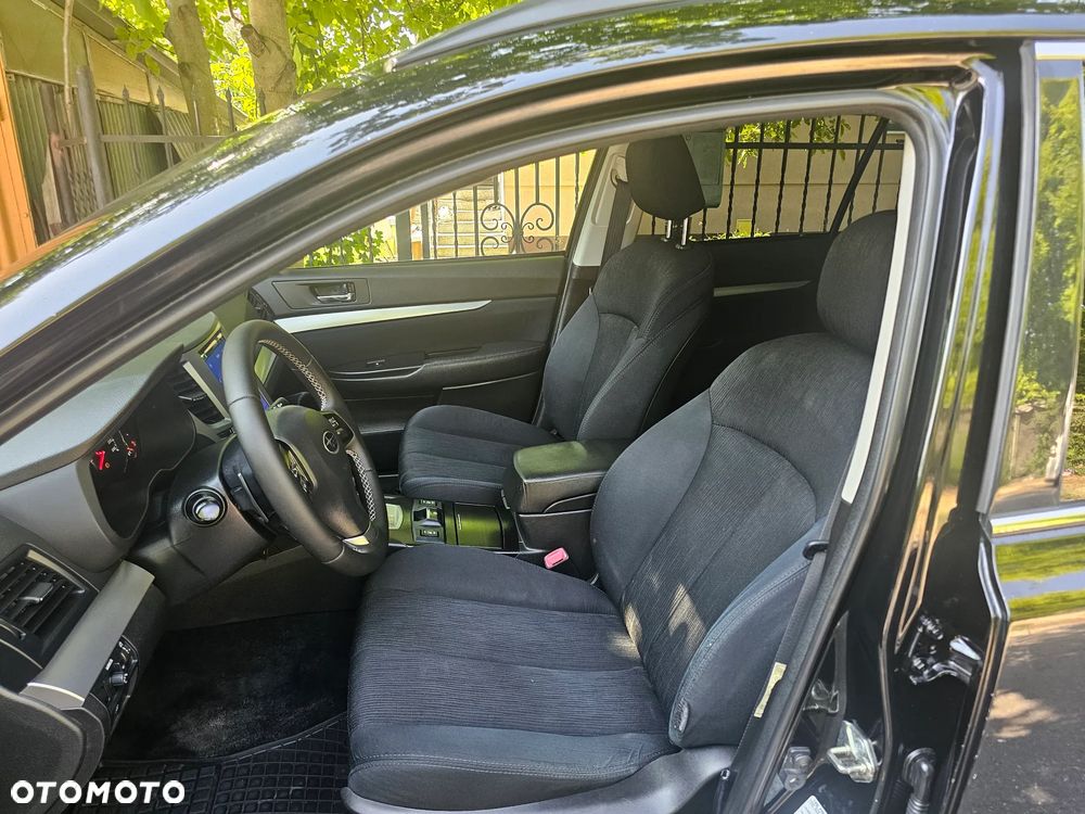 Subaru Legacy - 17