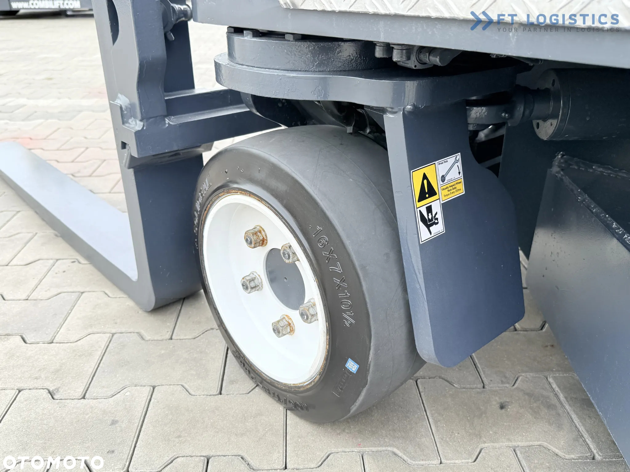 Combilift Combilift C3000CB-TRIPLEX 6000mm -2016 ROK- / JEDYNIE 2161 MTH / WOLNY SKOK / POZYCJONER WIDEŁ / DIESEL - 17
