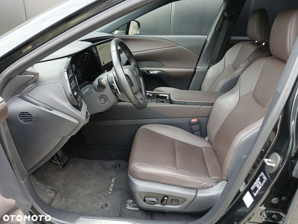 Lexus RX - 12