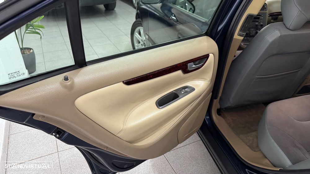 Volvo S60 2.4 D5 - 31