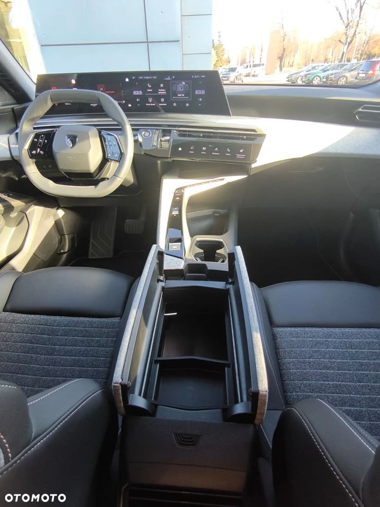 Peugeot 3008 1.2 PureTech mHEV Allure e-DCS6 - 18