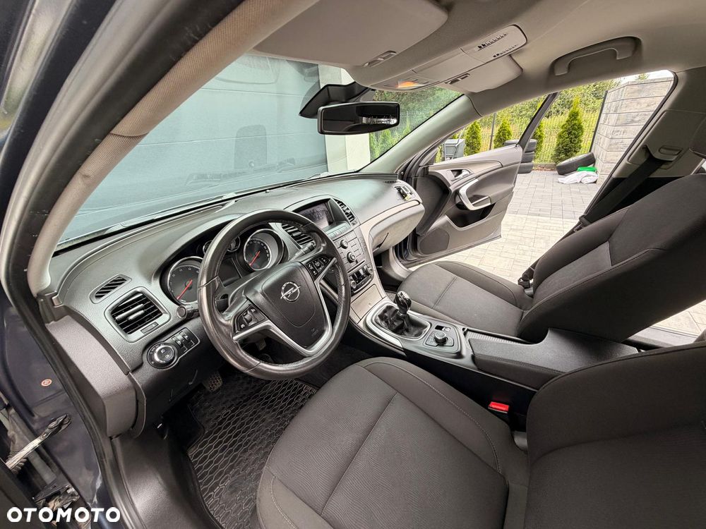 Opel Insignia 1.8 - 10