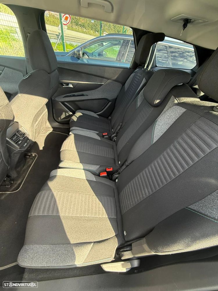 Peugeot 5008 BlueHDI 130 EAT8 Active Pack - 23