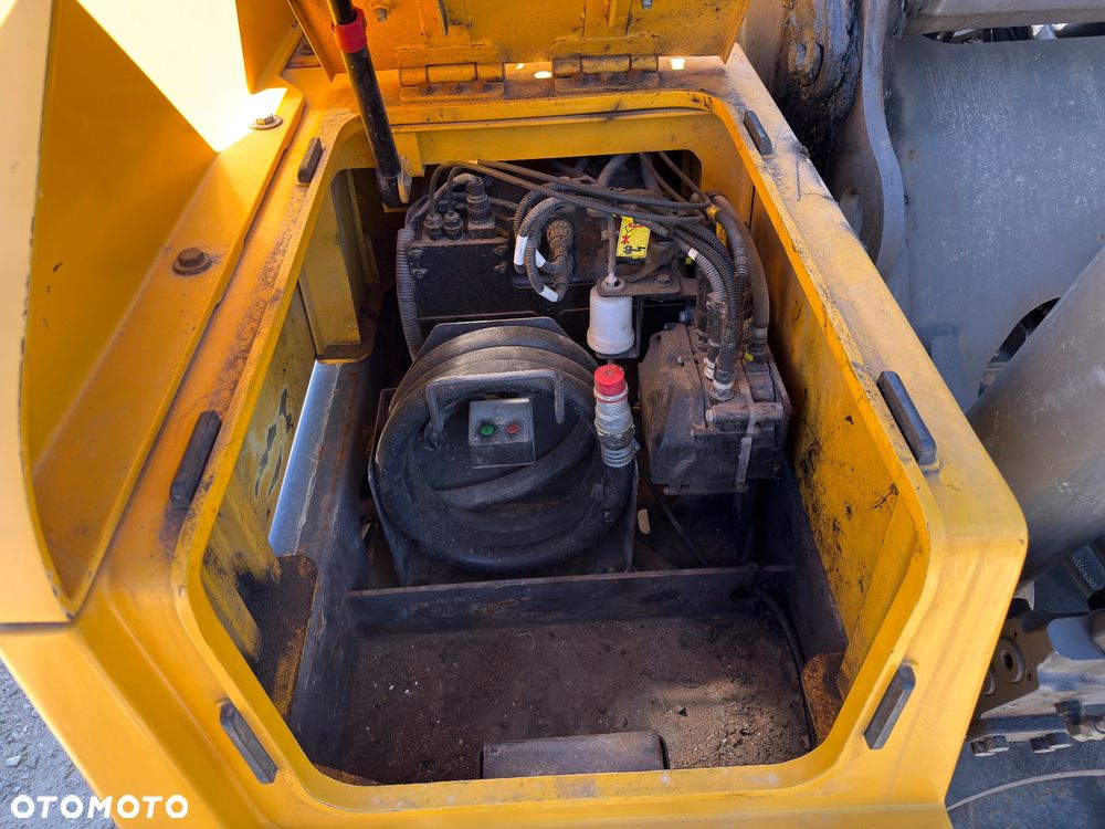 Volvo EC 220 EL - 15