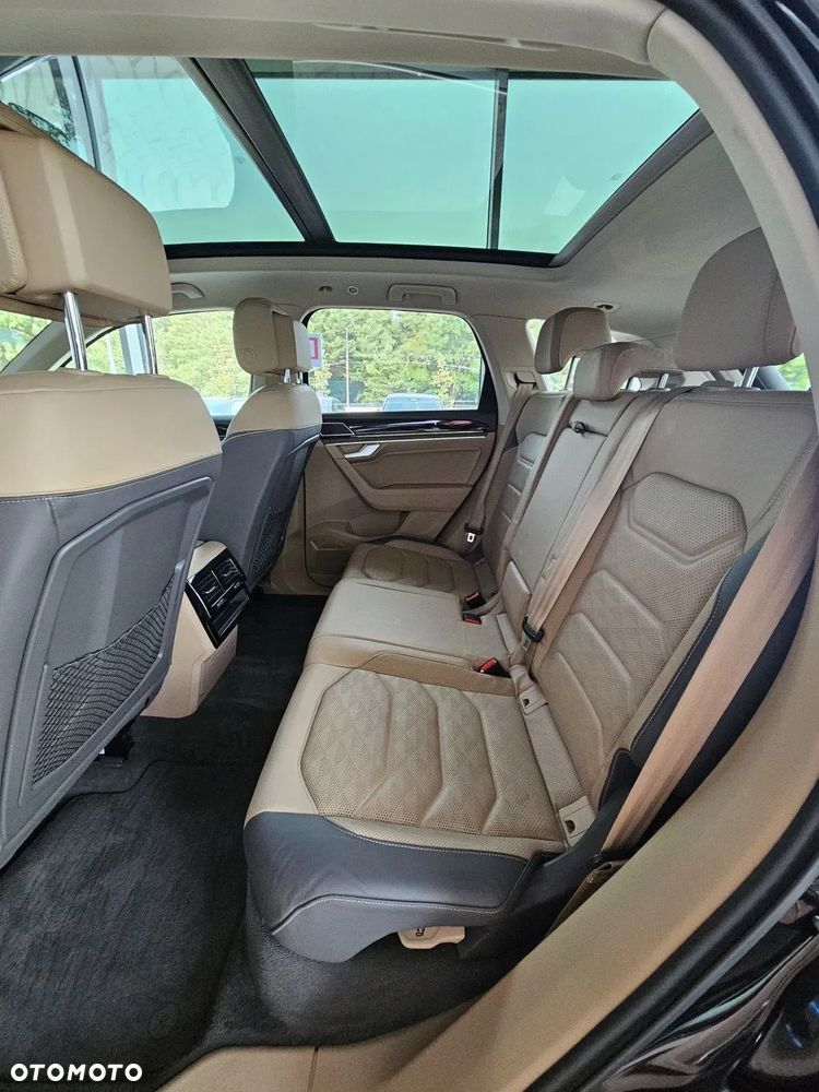 Volkswagen Touareg - 30