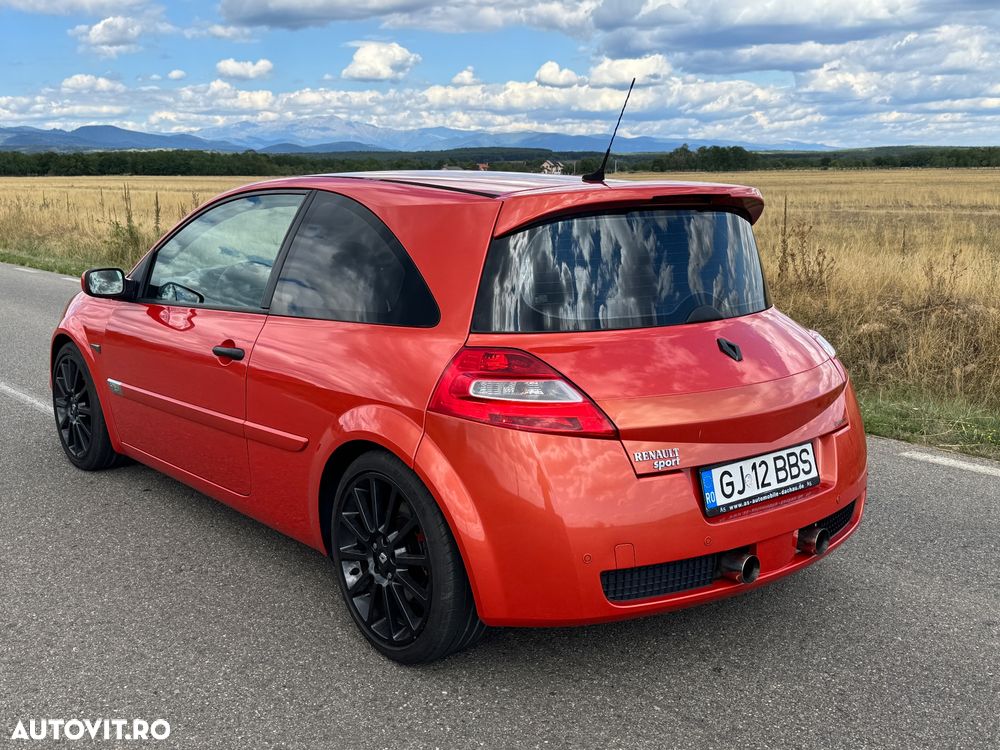 Renault Megane Sport F1-Team - 5