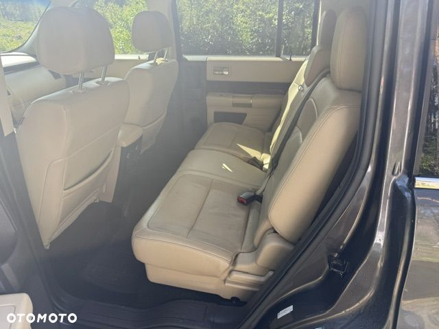 Ford Flex - 8