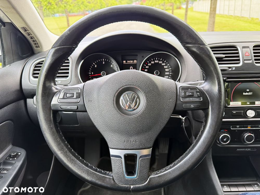 Volkswagen Golf 1.6 TDI DPF BlueMotion - 22