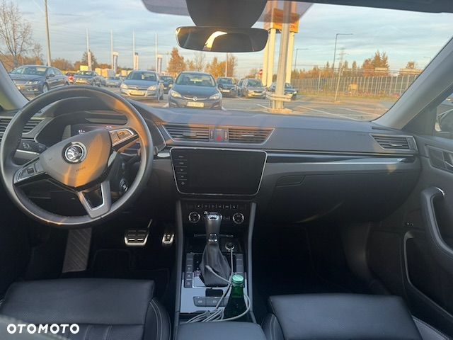 Skoda Superb 2.0 TDI SCR 4x4 L&K DSG - 9