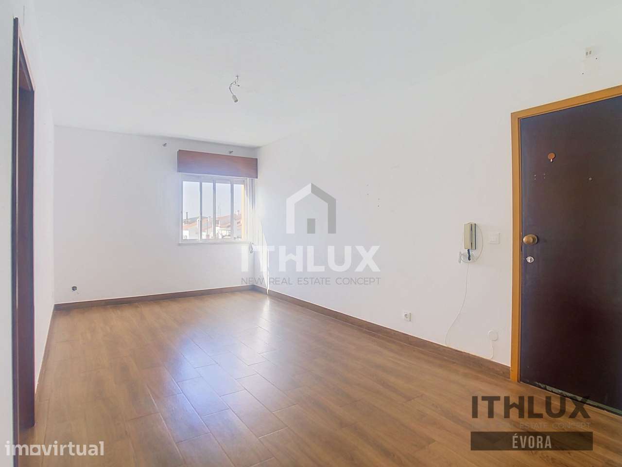 Apartamento T2 renovado e vistas desafogadas no centro de Vila Viçosa - Grande imagem: 3/16